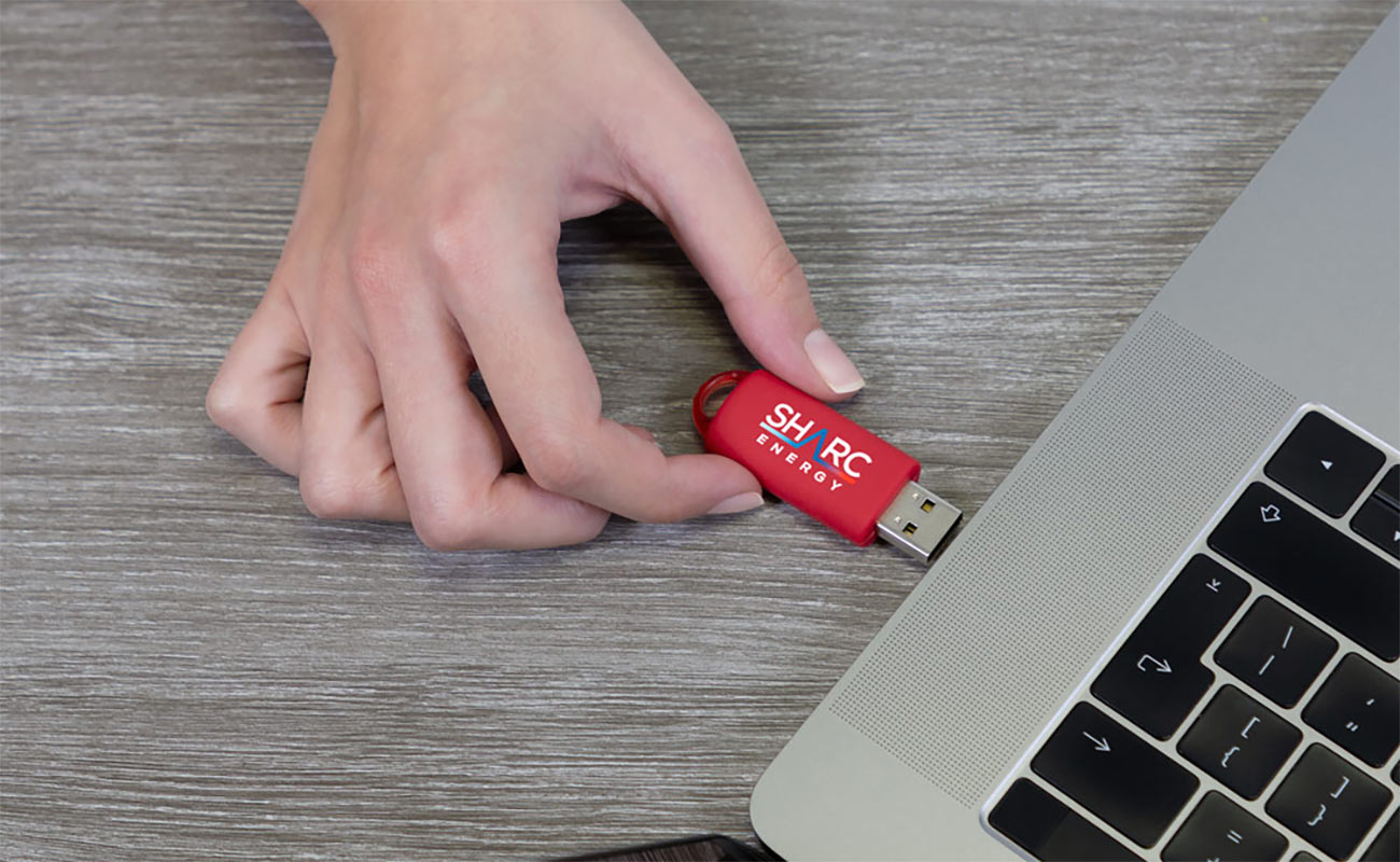 Kinetic - Personalised Memory Stick gallery thumbnail