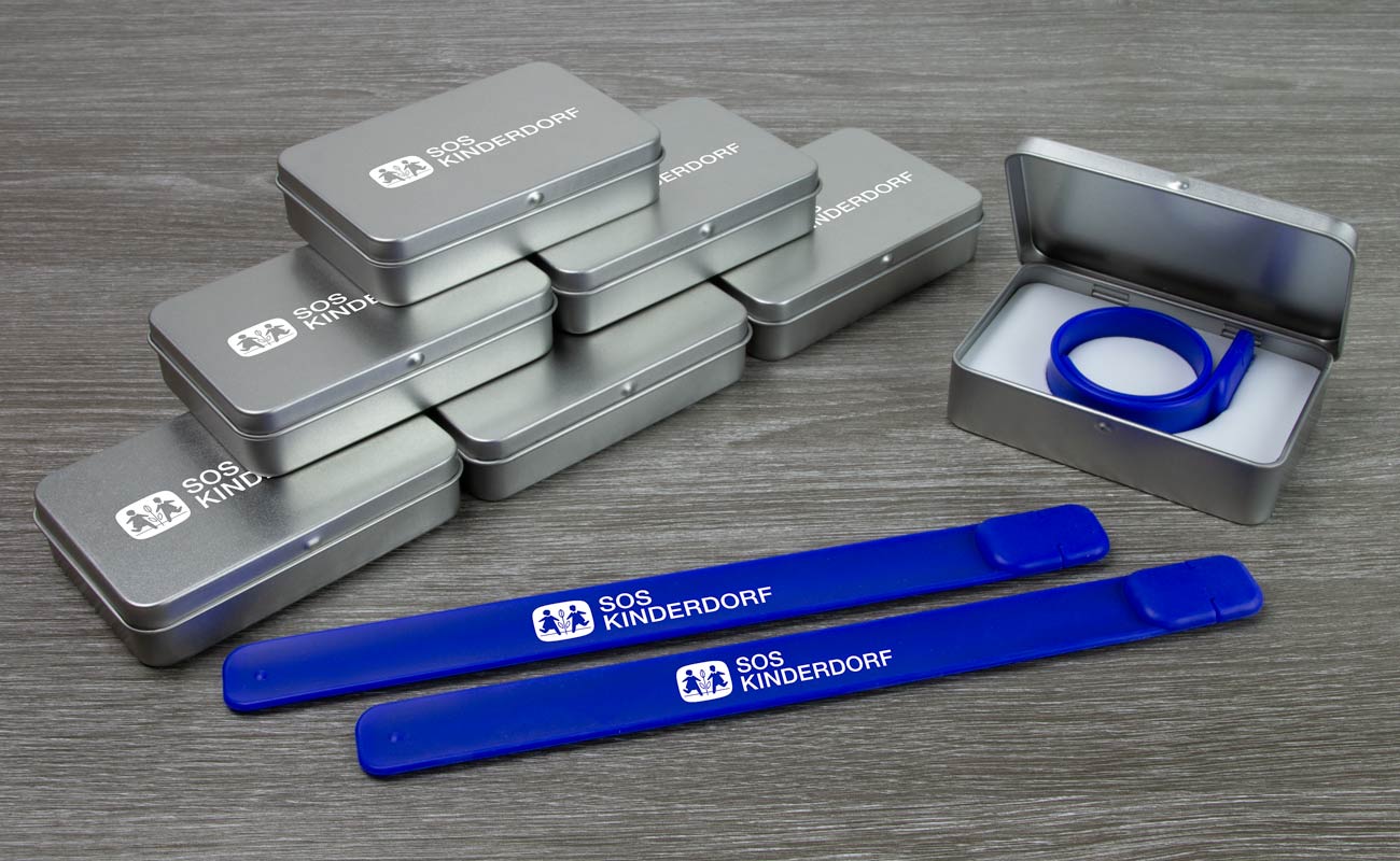 Slap - Custom USB Bracelet gallery thumbnail